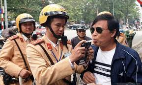 Quảng Nam liên tiếp xử phạt lái xe tải chở người từ vùng dịch TP.HCM