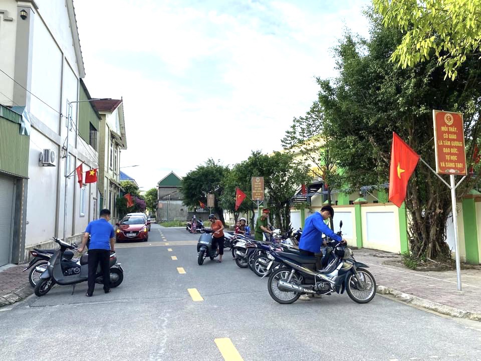 Mô hình “Cổng trường an toàn giao thông” ở Hà Tĩnh góp phần đảm bảo ATGT trước cổng trường học